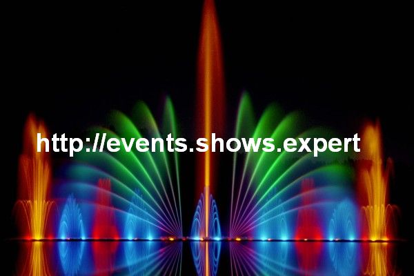 Gleichzeitig Wassershow, Lasershow, Feuershow und Wasserleinwand-Projektionen